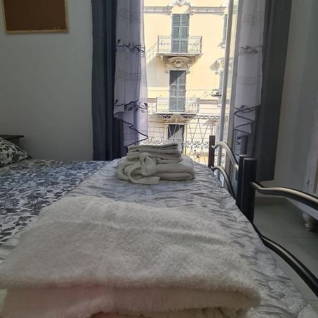 Amici Holidey Camera Stazione Hotel La Spezia Exterior photo