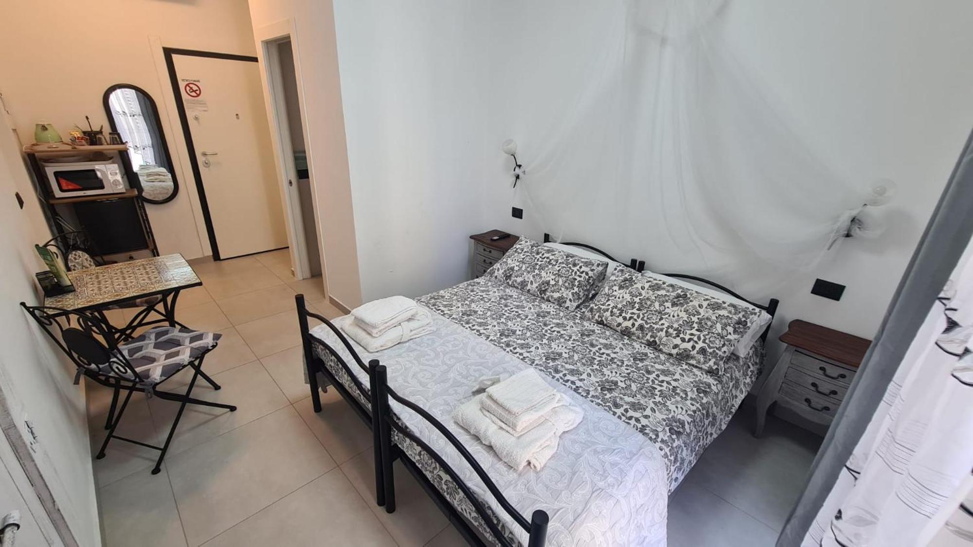 Amici Holidey Camera Stazione Hotel La Spezia Exterior photo